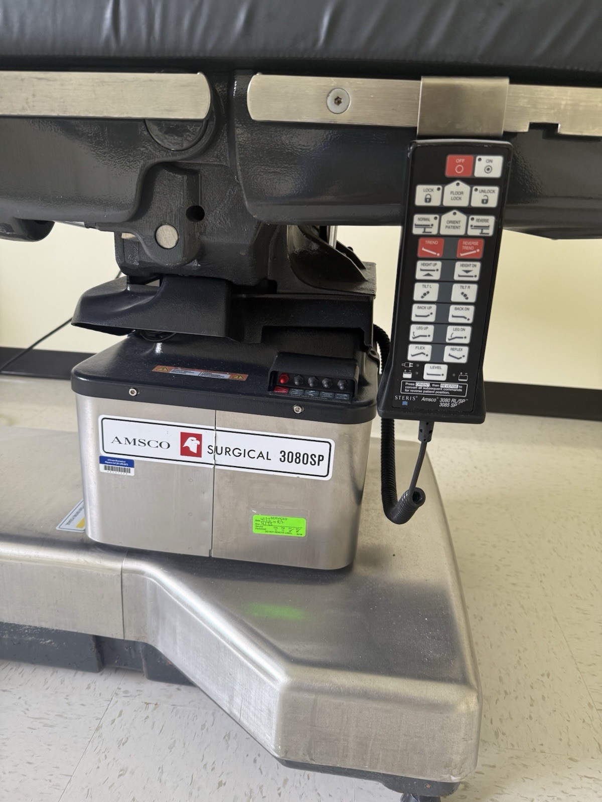 Steris Amsco 3080p surgical operating table