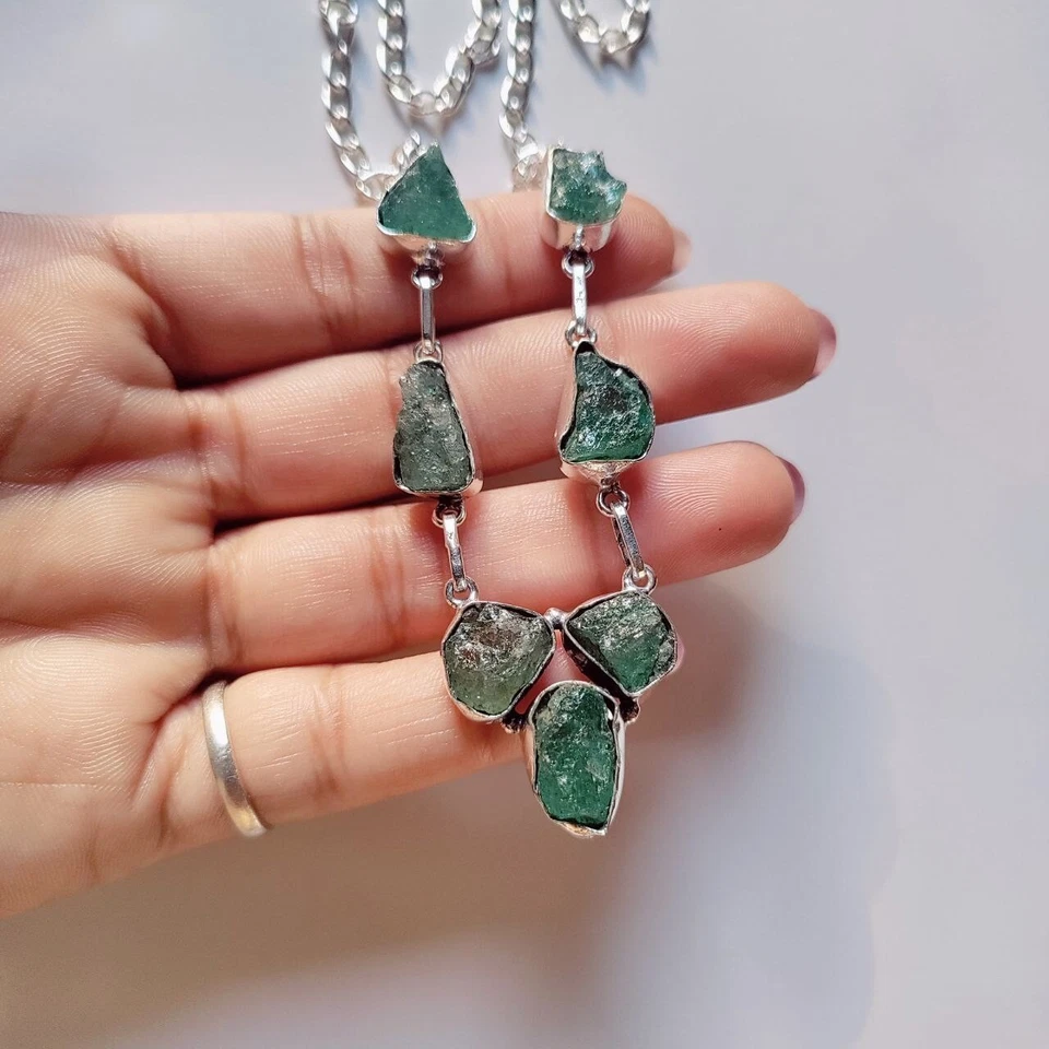 Collar de joyería hecho a mano de plata de ley 925 con piedras preciosas naturales de ónix verde de 18" Foto 4 de 4