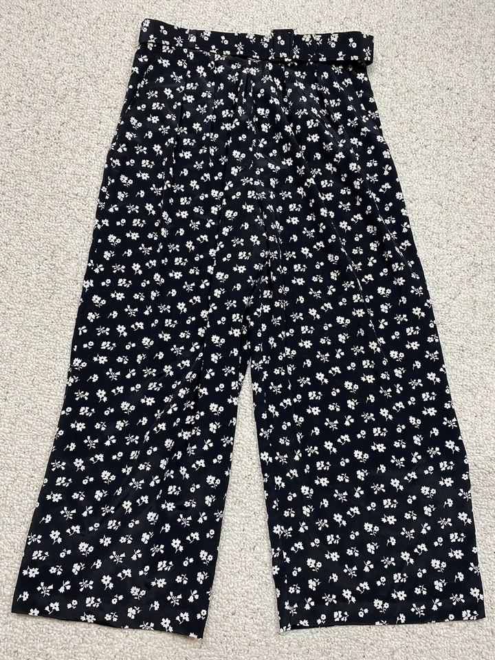 Pantalones para mujer Josephine Chaus talla 14 negros blancos florales cintura elástica con cinturón Foto 2 de 4
