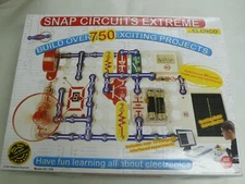 Elenco Electronics Snap Circuits Extreme 750 Experiments Kit (SC750)