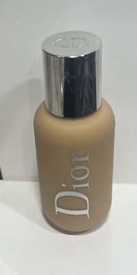 CHRISTIAN DIOR  DIOR BACKSTAGE FACE & BODY FOUNDATION # 4 Warm Olive - Full Size