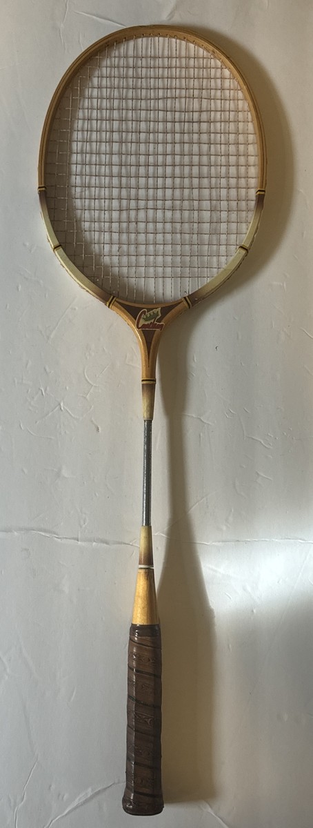 Location et vente de raquettes tennis en bois