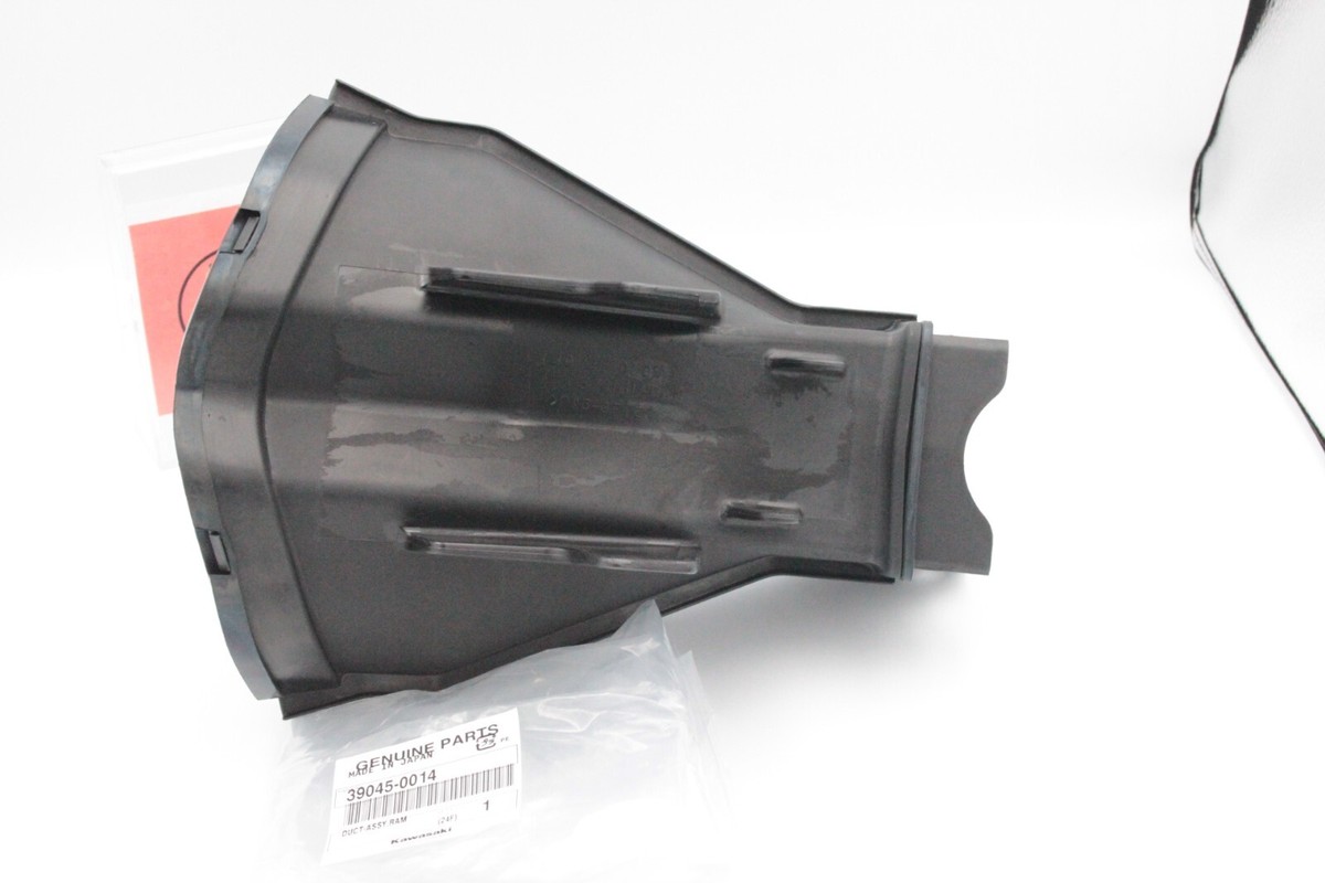 KAWASAKI Genuine OEM RAM DUCT 39045-0014 Fit 2004 - 2005 ZX-10R