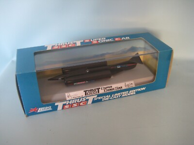 Lledo Thrust SSC Land Speed Super Sonic Auto schwarz verpackt mit Zertifikat 155mm A