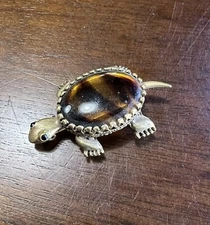 Vintage Gold Tone TURTLE Brooch w Tortoise Shell Glass Body & Black Stone Eyes