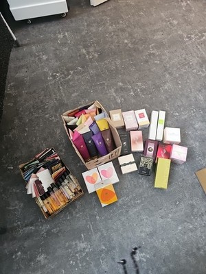 Avon Düfte Und Duschgel
