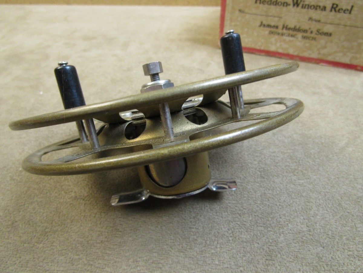VINTAGE JAMES HEDDON'S SONS WINONA 105 GOLD COLOR FLY TYPE FISHING