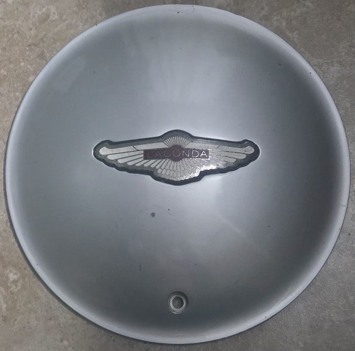 (1) RARE OEM 1987-1990 Aston Martin Lagonda Series IV Wheel Center Hub Cap #01