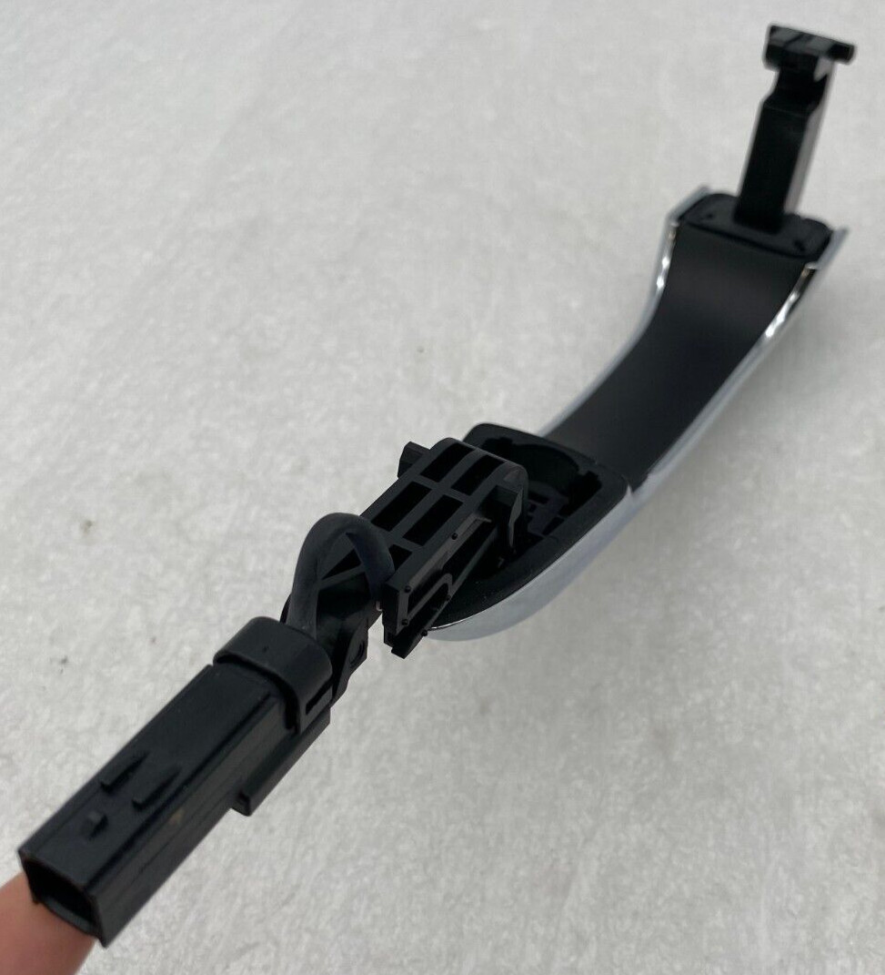 2014-2020 Maserati Levante Quattroporte Ghibli L Front Door Handle OEM 670075322
