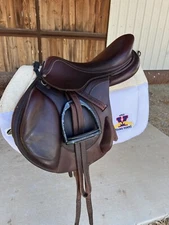 Antares Sellier 17” Monoflap Jump Saddle