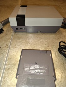 Nintendo Entertainment System Console Super Mario Duck Hunt Game  & Axesories 85