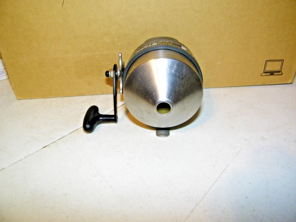 Vintage Zebco Pro Staff 888 Spin Cast Fishing Reel Made In USA - Image 3 of 4