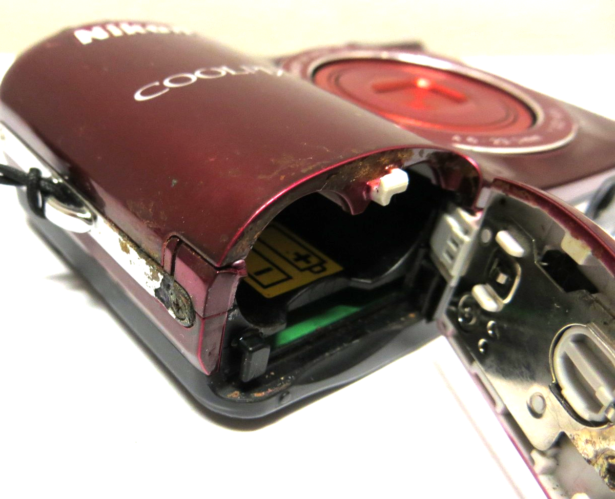 Nikon COOLPIX L30 20.1MP Digital Camera - Red for sale