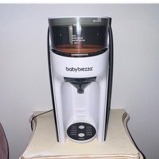 babybrezza Formula Pro Advanced Baby Formula Dispenser White Black