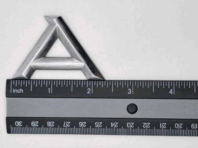 AUDI A4 1996-2000 1.8T LETRA SÍMBOLO SIGNO LOGOTIPO INSIGNIA EMBLEMA OEM Foto 2 de 4