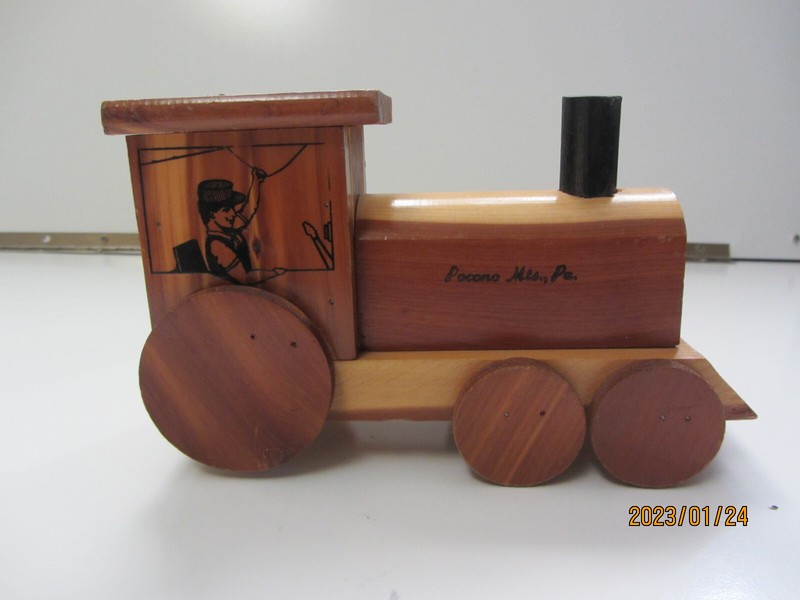 Wooden Train W Conductor Bank POCONO MTS PA. PENNSYLVANIA Souvenir Hand Crafted