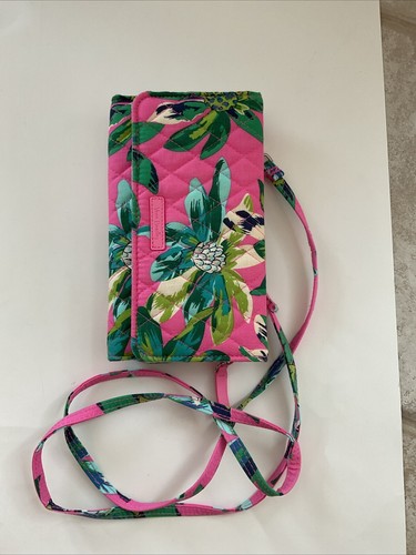 Vera Bradley Tropical Paradise Wallet Large Tri-Fold Quilted Magnetic