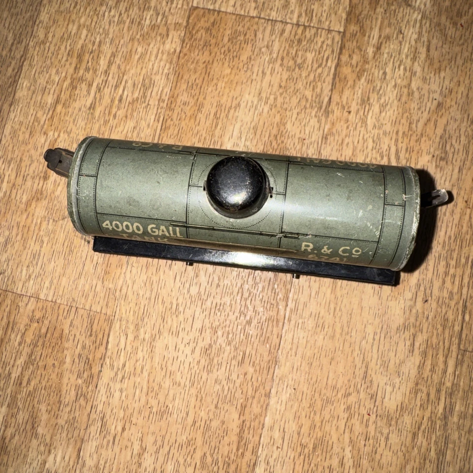 FANDOR PREWAR R & Co 6741 4000 GALLON TANK CAR 4-WHEEL MODEL TRAIN - Image 2 of 4