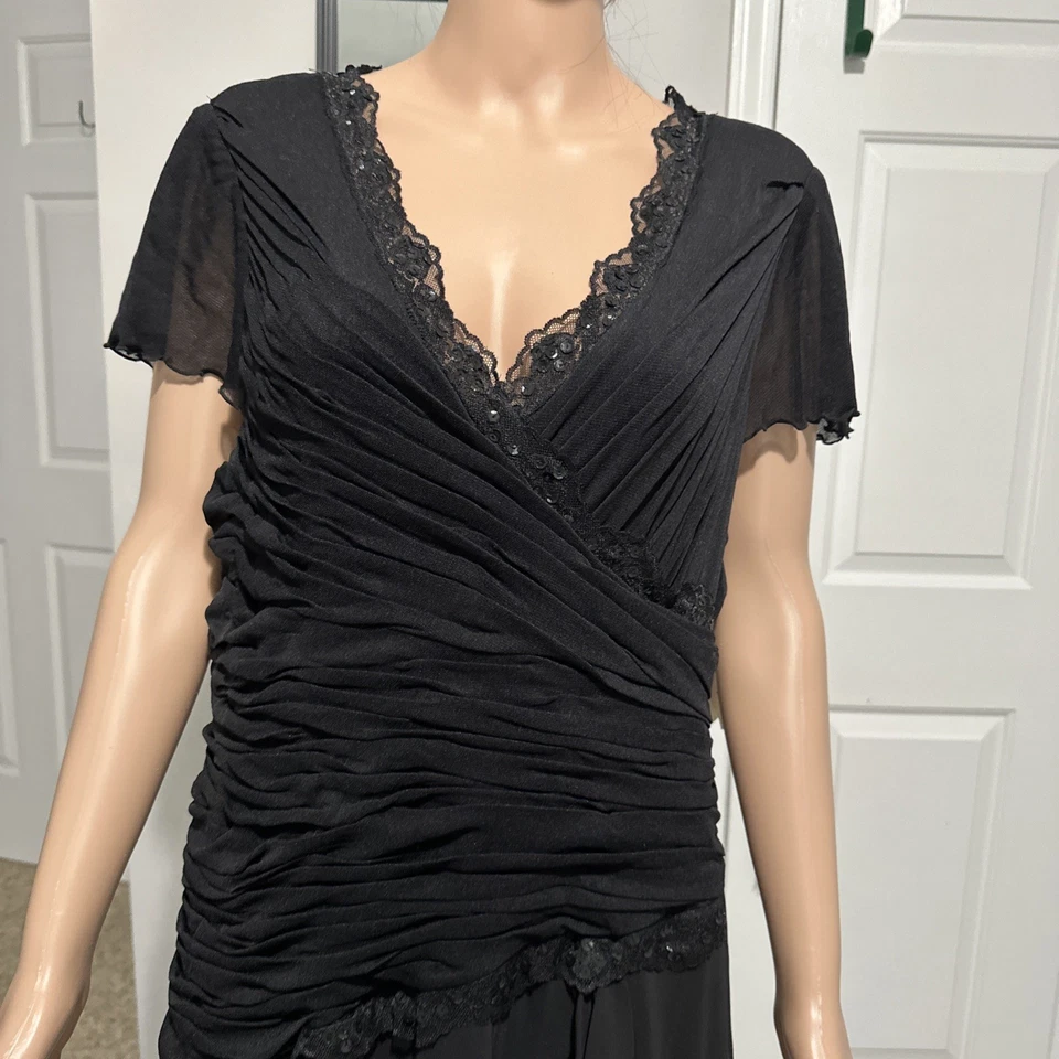 Vestido Negro Adornado Sangría con Escote Joyas Talla 24W Nuevo con Etiquetas Noche, Boda Foto 2 de 4