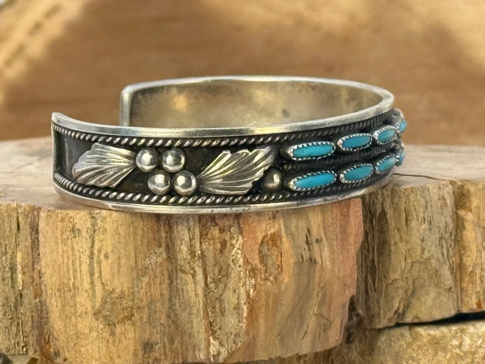 Dave & Celia Nieto Zuni Native Needlepoint Turquoise Cuff Bracelet--NLB25.20 - Image 3 of 4