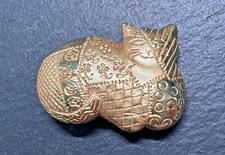 GOLDEN SITTING CALICO KITTY CAT BROOCH PIN G1001