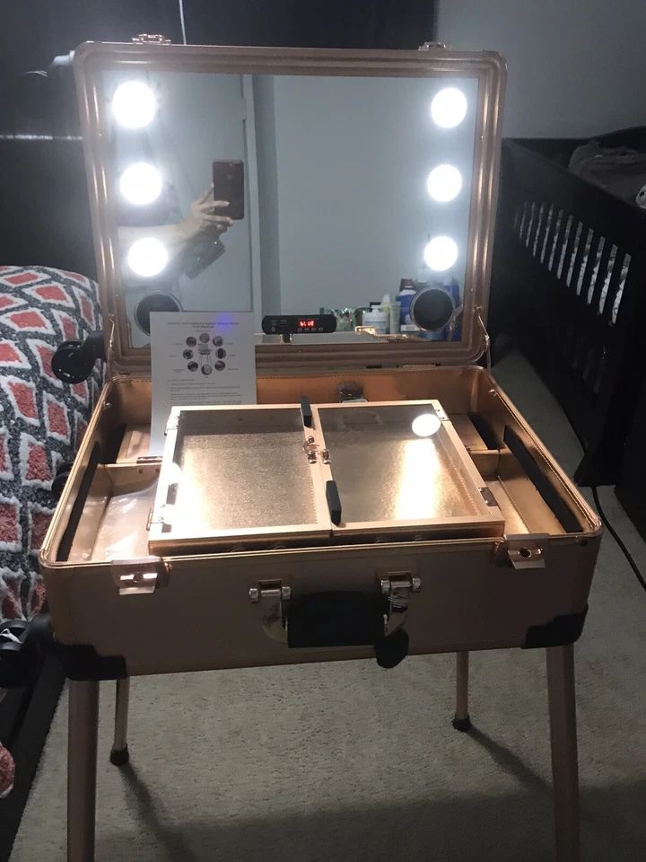 Beauty Case With Lighting DNA - Image 2 of 4