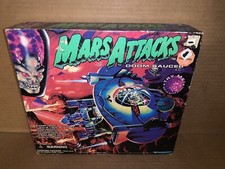 Vintage 1996 Mars Attacks Doom Saucer Vehicle New In Box