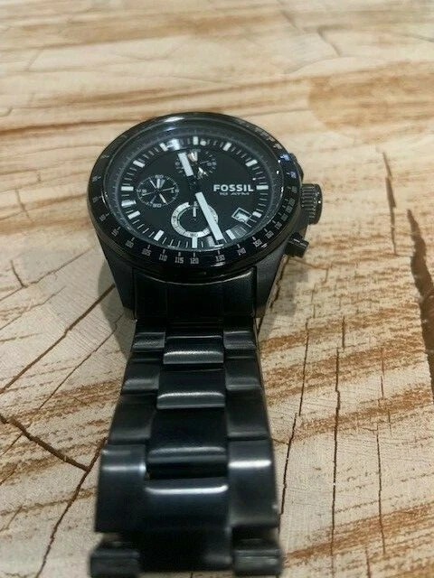 Fossil clearance decker black