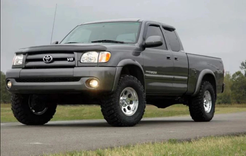 Rough Country 2.5" Lift Kit w/ Lifted N3 Struts & Shocks for 00-06 Toyota Tundra Foto 2 de 4