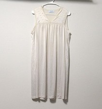 Dainty White Vintage Slip Dress with Lace size Medium 1970's Retro Silky Dress