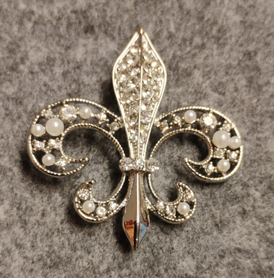Fleur-de-Lis Silver Tone Pavé Rhinestone & Faux Pearl Brooch Pin