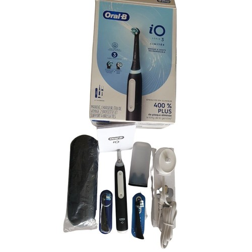 Oral-B iO Series 3 Limited Elektrische Zahnbürste Mattschwarz 3 Modi mit Zubehör