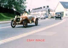 PHOTO  VETERAN CAR RALLY PASSES THROUGH MICKLEFIELD HIGH WYCOMBE ON THE OLD A40