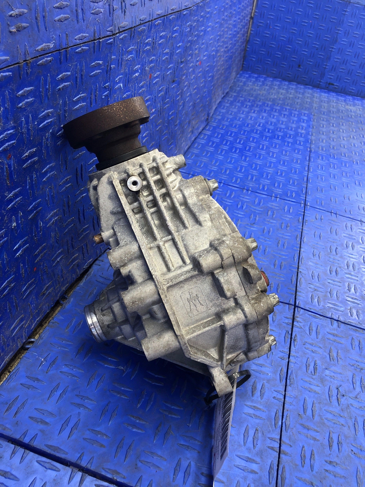 2014-2021 MASERATI QUATTROPORTE M156 FRONT DIFFERENTIAL AXLE CARRIER 06700326720