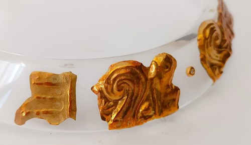 ♥ LA SQUADRA MANCADORI COLLANA GIROCOLLO IN LUCITE E PLACCHE IN ORO 750 VINTAGE - Imagen 9 de 10