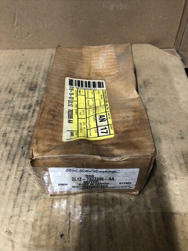 New Old Stock Ford Motor Company Motor Part #2L1Z-7823395-AA. - Foto 8 di 8