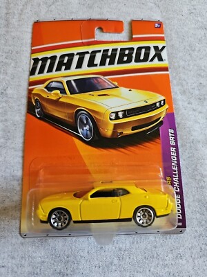 2011 Matchbox DODGE CHALLENGER SRT8 Yellow 4/100 GREAT CARD Sports