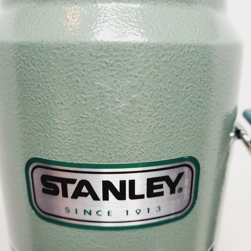 NEW Stanley Legendary Classic Vacuum Bottle Thermos 1.1 qt 1L Stainless Steel Gr - Picture 4 of 15