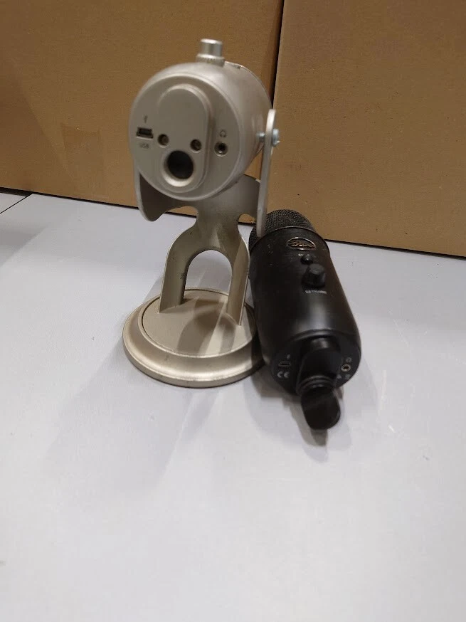 Los Von 2 Blauen Yeti USB Mikrofonen - Für Teile, Nicht Funktionierend - Bild 4 von 4