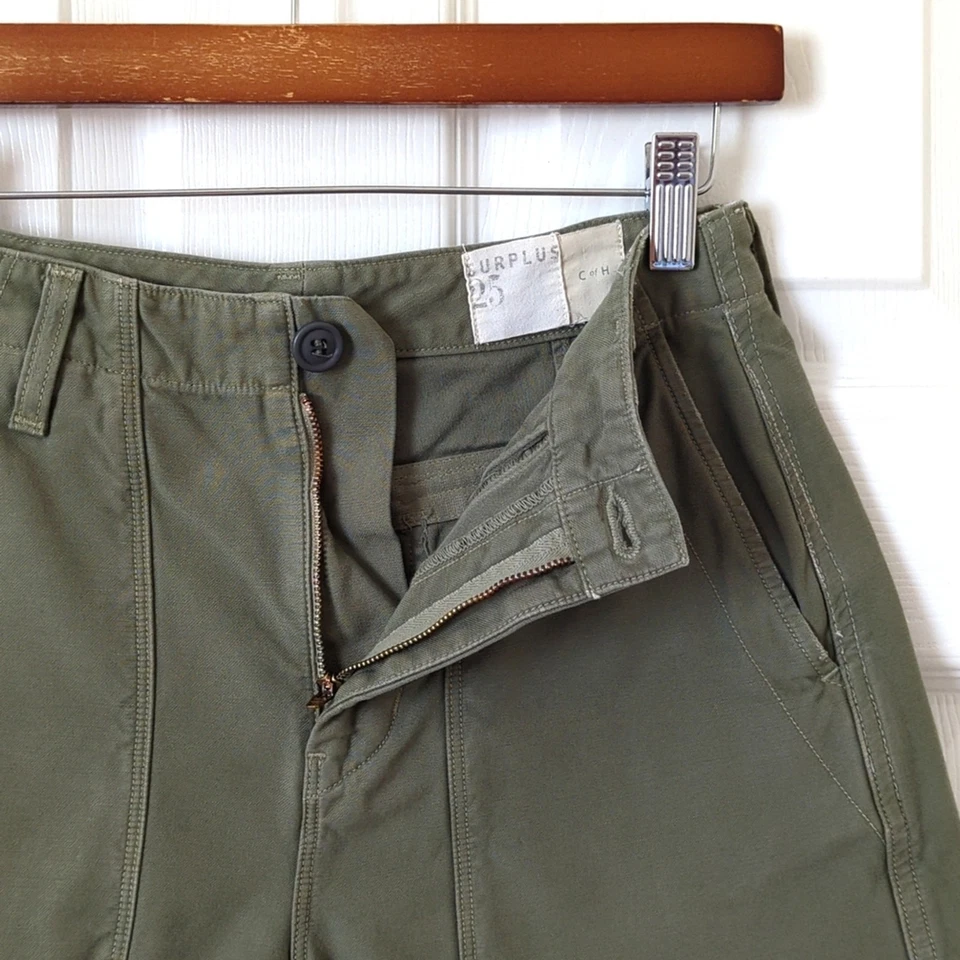 Citizens Of Humanity Meghan Surplus Twill High Waisted Raw Hem Shorts Green 25 - Image 3 of 4