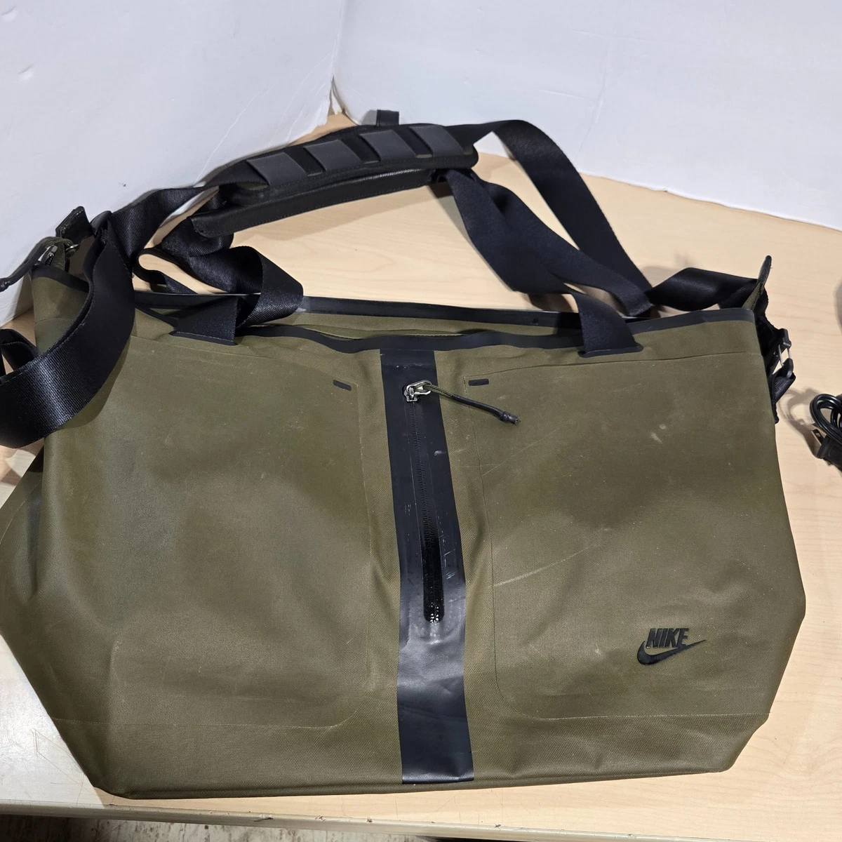 Nike Large Men's Messenger Bags for sale | eBay