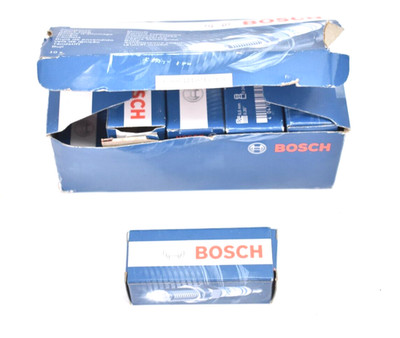 Lot of 10 Bosch Spark Plugs Automotive Replacements Genuine OEM 0242035503-879
