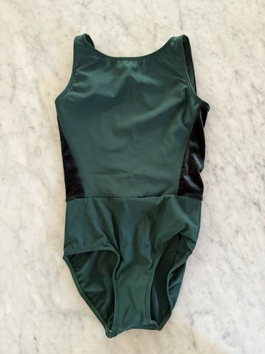 Eleve Trikot Mädchen groß Jäger/Waldgrün mit Samt gebraucht, in einwandfreiem Zustand