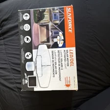 Sunforce Solar Triple Head Motion Activated Security Light 1500 Lumens