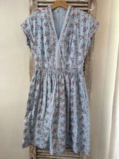 A22 Gal Meets Glam Blue Cecily Floral Mini Dress Womens US 4 EUC