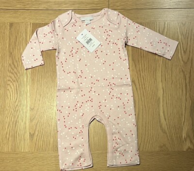 The Little White Company   Schlafanzug mit Herzmuster, Alter 6-9 Monate - Neu mit Etikett