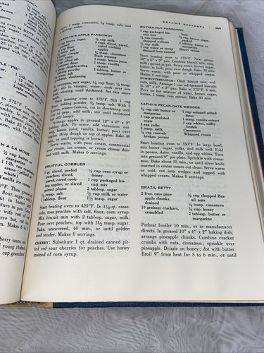 Vintage The Good Housekeeping Cook Book 1963 HC Collectible Recipes Hardcover - Picture 8 of 9