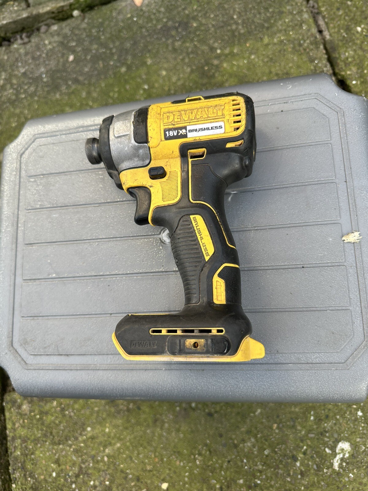 dewalt impact driver 18v xr brushless 5amp eBay