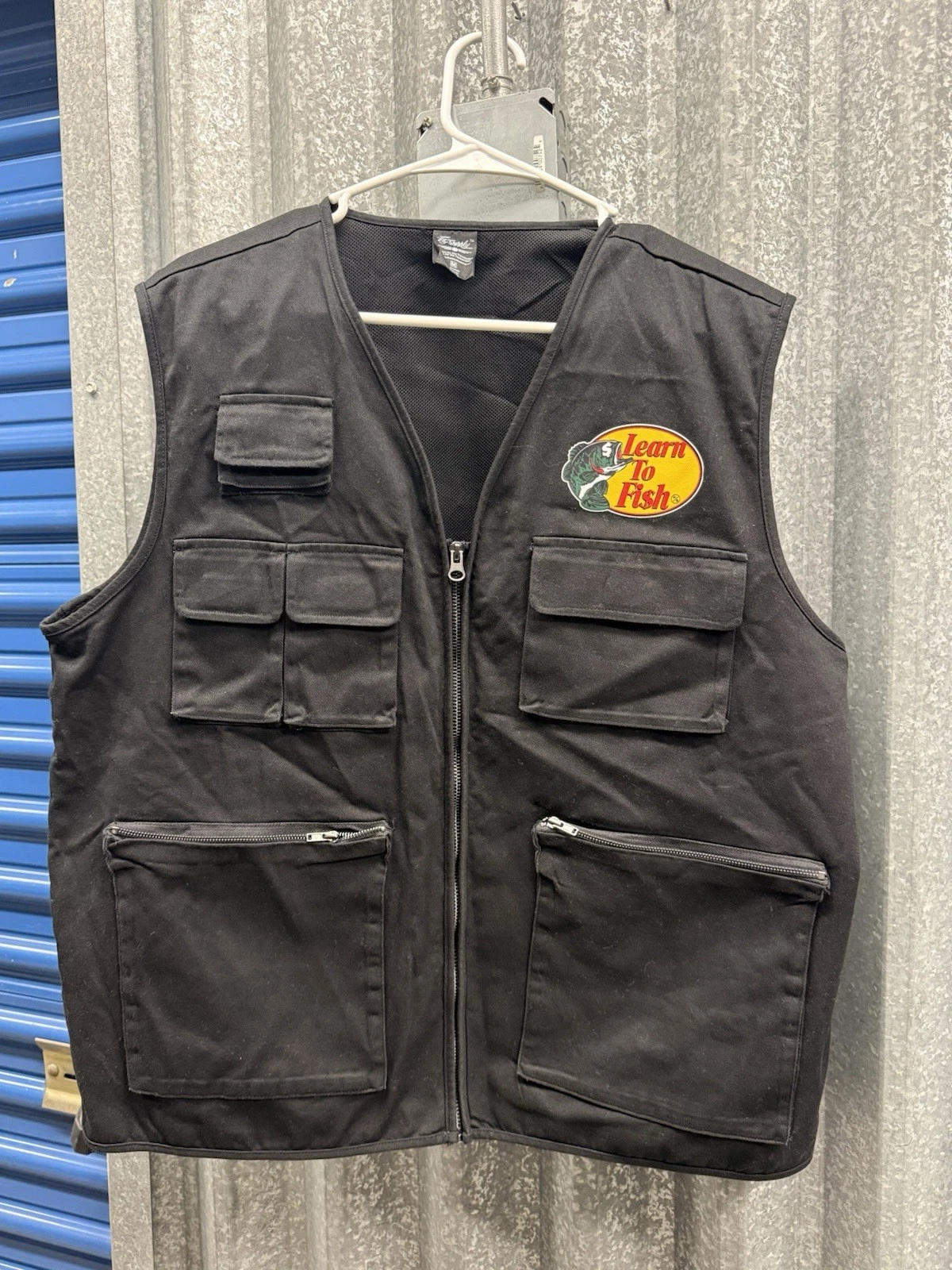 Fly Supply Fishing Vest Black Medium Multiple Pockets Sleeveless Zipper