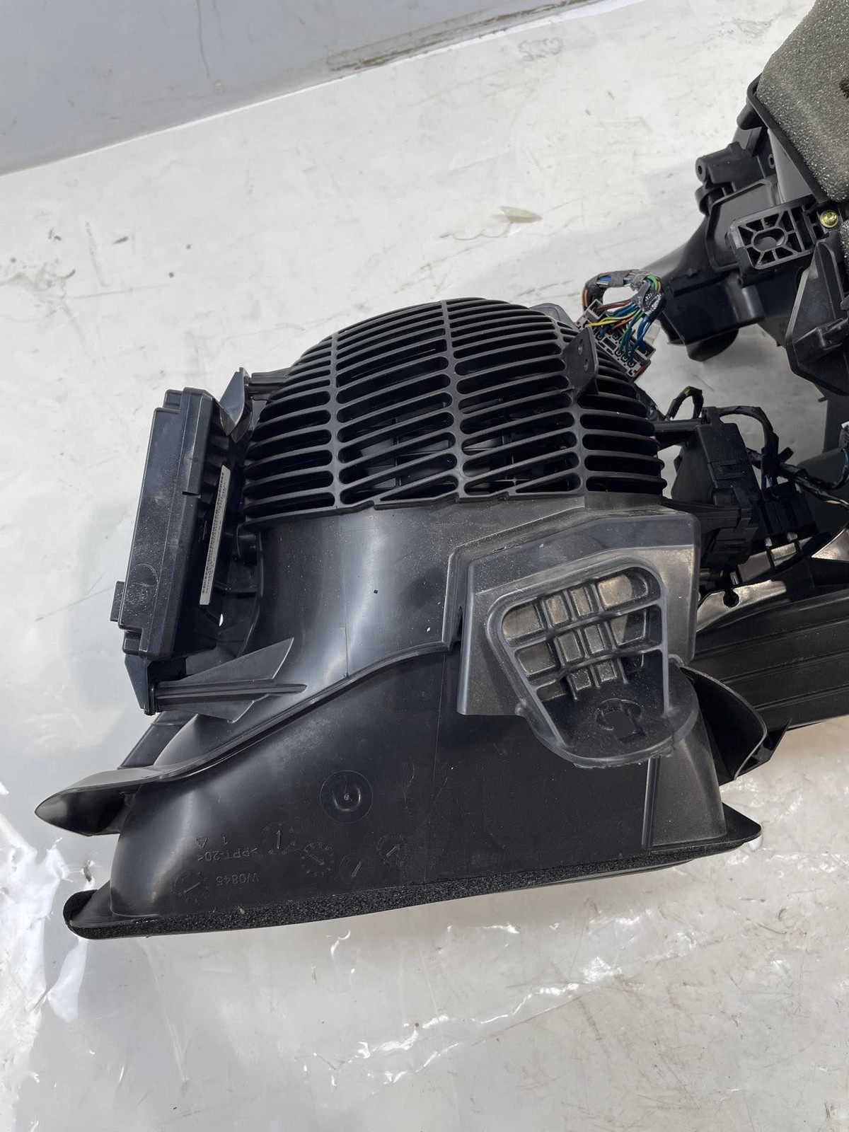 2014-2017 Maserati Quattroporte Climate AC Heater Blower Housing Box OEM